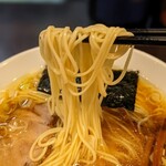 中華料理 熊 - ラーメン 麺リフトアップ