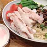 うず担 - 汁なし担々麺（温）1000円