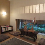 俵屋旅館 - 一階のあしらい②