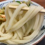 丸亀製麺 - うどんの麺のアップ