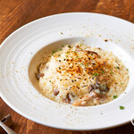 Grilled risotto with 4 kinds of mushrooms with truffle aroma