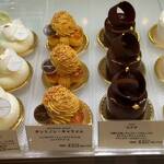 アシッドラシーヌ - 店内のケーキたち