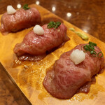 焼肉 スタミナ苑 - トモサンカクの肉寿司