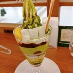 ミルク&パフェ よつ葉ホワイトコージ - 