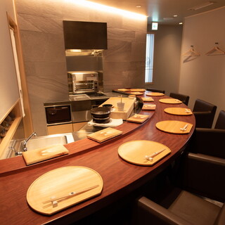 心地良い曲線のカウンター