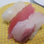 魚べい - 紅白３貫盛り。