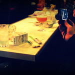 カクテルバー しろ - 2013.2.16　テーブル席。カメラマンが多い。笑