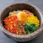 Tobikko kimchi stone-grilled fried rice