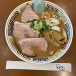 らーめん もんつきかかか - しょうゆとんこつチャーシュートッピング