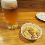 卓 - ビール、付け出し