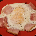 ルッカ - ベーコンエッグ