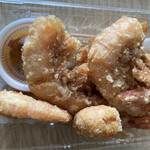 ホテルヴィソン - ■本日のおつまみ～「第十八甚昇丸」で ガス海老のから揚げを購入～注文してから上げてくれます。揚げたては熱々で美味そうでした。かなりデカいです。