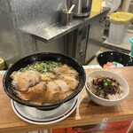 肉うどん さんすけ - さんすけうどん＆チャーシューご飯