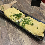個室×肉寿司と創作和食 はや川 - とろ〜りチーズのだし巻き卵