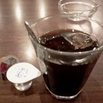 Shokusai Unnan Kakyou Beisen - サービスで付くアイスコーヒー