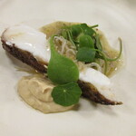 クーリエール - 減圧調理天然平目 ニンニクとアーモンドのアフォガード しらすとオリーブのソース