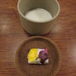 クーリエール - 粕汁～ フグの出汁と酒粕を組み合わせたスープ 白子のエスプーマのスープ