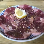 炭火焼肉ホルモン 横綱三四郎 - 