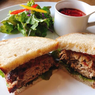 カフェ ノッカ_1