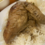 バングラキッチン西千葉 - ローストチキンはムネをチョイス！
      コレがサイコーに肉肉しくてボヨヨ〜ン！なウマさ。