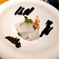 日本のイタリア料理店 sai - アオリイカ 緑豆 梅塩