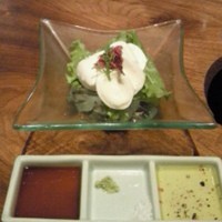 とんかつ & 焼鳥 An - 水牛のモッツァレラお刺身風