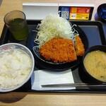 松屋 - ロースかつ定食［590円］