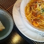 ミラノ食堂 - アンチョビとトマトソースのパスタ