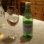 ジューダバレリーノ - 炭酸水