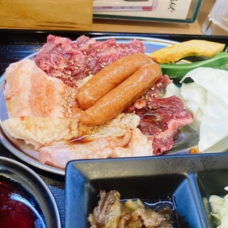 Yakiniku Sutorongu - 