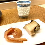 鮨おばな - 赤貝ヒモと蝦夷鮑　贅沢過ぎる