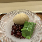 赤坂 菊乃井 - 昼懐石１３３１０円。黒蜜シャーベット、抹茶豆腐、小豆。シャーベットを添え物のようにいただくと印象が良くなります（╹◡╹）