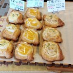 ベーカリー Roti - 士幌ポテトほか
