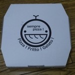 Sempre Pizza - １００円の箱