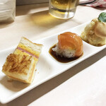 がばちょ - セット（アテ3品+ドリンク1杯/500円） この日のラインナップは、クロックムッシュ・サーモンの手鞠寿司・ポテサラ♡