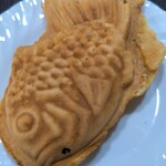 広島風お好み焼き おこや - 焦げない鯛焼き入れてくれてた！焦げあるやつでも良かったんだけどな〜！今度はリクエストしてみよう(笑)