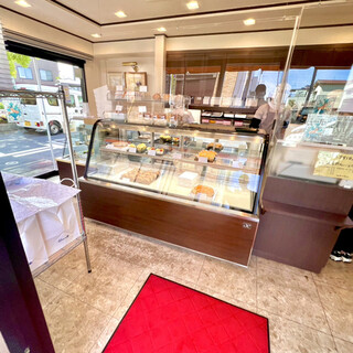 シュール洋菓子店_2