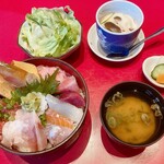 魚料理のお店 鮮魚まるふく - 海鮮丼定食