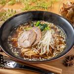 111 - 完飲醤油ラーメン850円