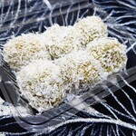 Kim Choo Kueh Chang - Onde Onde