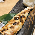 UOHARU - 鰤のハラミ焼き。脂がノリノリでウンマイ