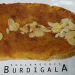 ブーランジェリー ブルディガラ - アマンド200円