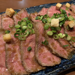 炭火居酒屋 くまさん家 - 和牛タタキ