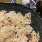 Teppan Ryouri Kawamura - 鉄板焼き屋ってガーリックライスを食べに行く様なもの。味噌汁もお新香もエエ