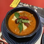 Kra Pow Thai Restaurant - タイレッドカレー豚バラ入り