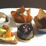 ブランブリュン - プチガトー