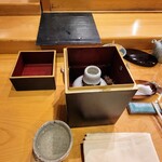 小判寿司 - 熱燗は冷めないように