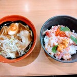 Kura Zushi - 【平日限定】旬の海鮮丼+７種の魚介 追いかつお醤油らーめん：７８０円（税込）【２０２２年５月撮影】