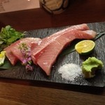 こいで - 圧巻。
      氷見の鰤。
      