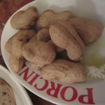 タヴェルナ・ポルチーニ - サービスされた落花生